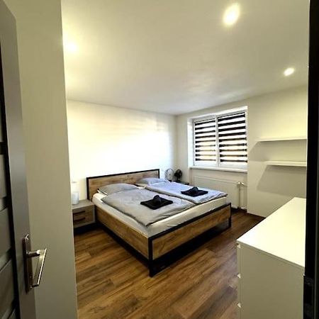 Modern Apartment In City Centre Banská Bystrica Buitenkant foto